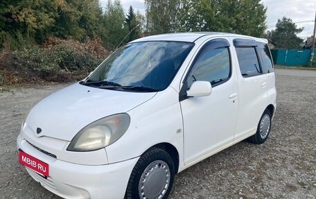 Toyota FunCargo, 2000 год, 397 000 рублей, 2 фотография
