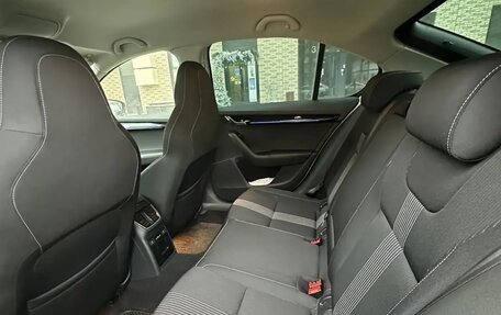 Skoda Octavia, 2018 год, 2 300 000 рублей, 10 фотография