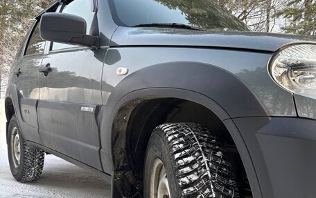 Chevrolet Niva I рестайлинг, 2018 год, 670 000 рублей, 6 фотография
