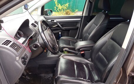 Volkswagen Touran III, 2013 год, 1 000 000 рублей, 9 фотография