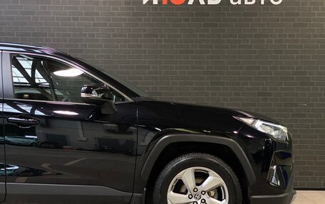 Toyota RAV4, 2019 год, 3 450 000 рублей, 11 фотография