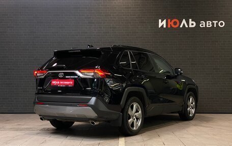 Toyota RAV4, 2019 год, 3 450 000 рублей, 5 фотография
