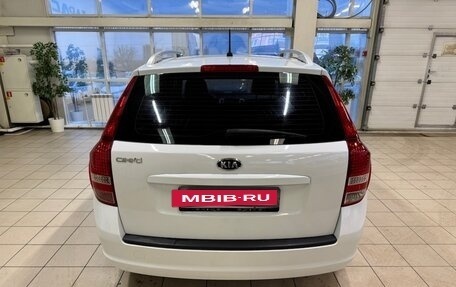 KIA cee'd I рестайлинг, 2010 год, 700 000 рублей, 4 фотография