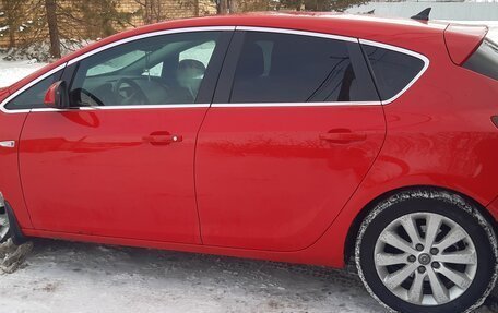 Opel Astra J, 2011 год, 690 000 рублей, 3 фотография