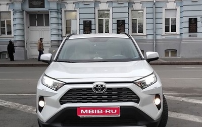 Toyota RAV4, 2021 год, 4 000 000 рублей, 1 фотография