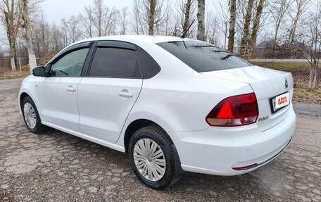 Volkswagen Polo VI (EU Market), 2016 год, 945 000 рублей, 2 фотография