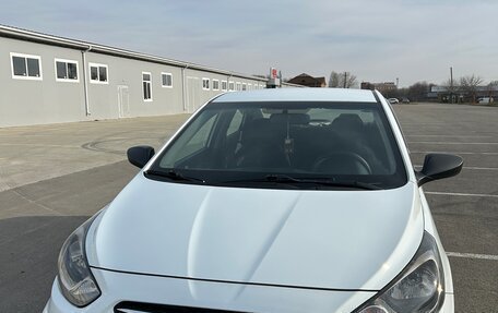 Hyundai Solaris II рестайлинг, 2012 год, 750 000 рублей, 1 фотография