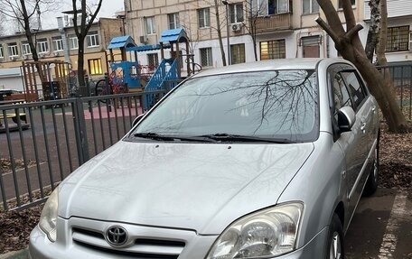 Toyota Corolla, 2004 год, 699 000 рублей, 1 фотография