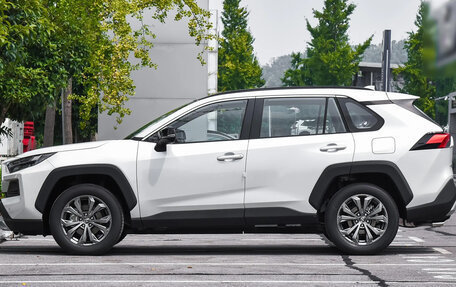 Toyota RAV4, 2025 год, 4 616 000 рублей, 2 фотография