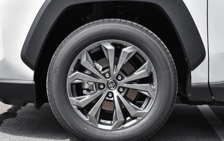 Toyota RAV4, 2025 год, 4 616 000 рублей, 9 фотография