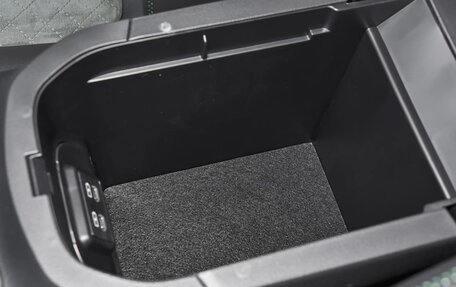 Toyota RAV4, 2025 год, 4 616 000 рублей, 24 фотография