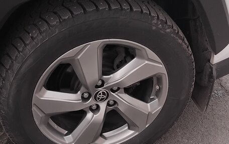 Toyota RAV4, 2021 год, 4 000 000 рублей, 6 фотография