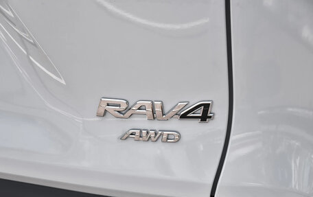Toyota RAV4, 2025 год, 4 616 000 рублей, 39 фотография