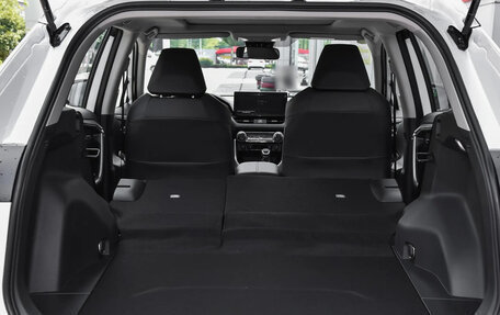 Toyota RAV4, 2025 год, 4 616 000 рублей, 36 фотография