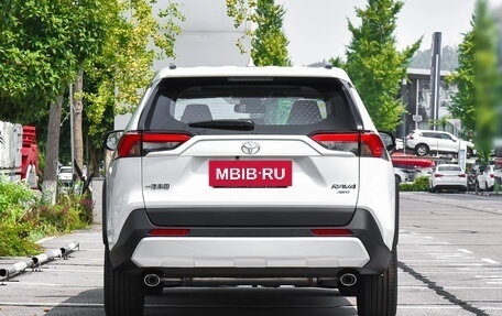 Toyota RAV4, 2025 год, 4 616 000 рублей, 40 фотография