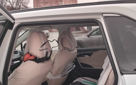 Toyota RAV4, 2021 год, 4 000 000 рублей, 8 фотография