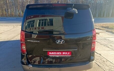 Hyundai Grand Starex Grand Starex I рестайлинг 2, 2018 год, 3 660 000 рублей, 6 фотография