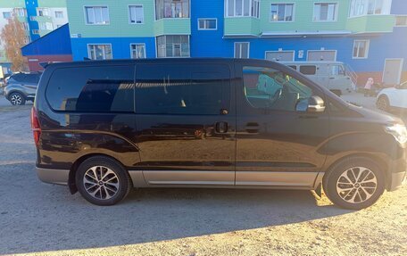 Hyundai Grand Starex Grand Starex I рестайлинг 2, 2018 год, 3 660 000 рублей, 8 фотография