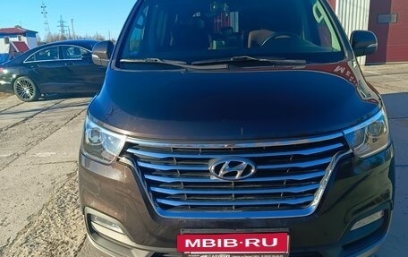 Hyundai Grand Starex Grand Starex I рестайлинг 2, 2018 год, 3 660 000 рублей, 11 фотография