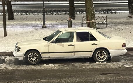 Mercedes-Benz E-Класс, 1992 год, 135 000 рублей, 3 фотография