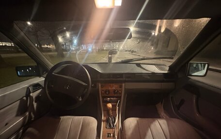 Mercedes-Benz E-Класс, 1992 год, 135 000 рублей, 6 фотография