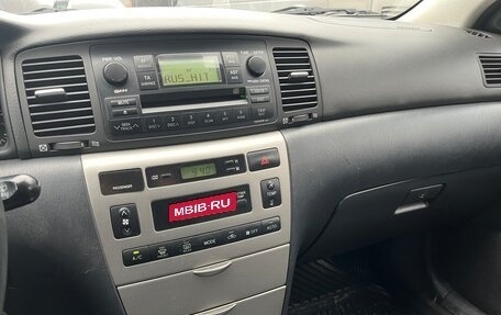 Toyota Corolla, 2004 год, 699 000 рублей, 4 фотография