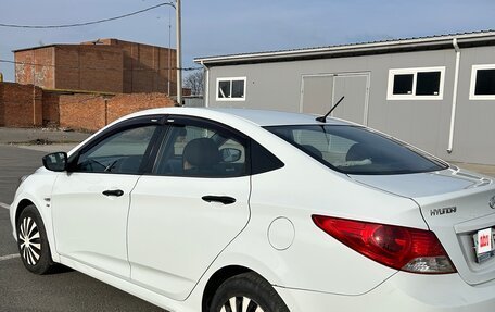 Hyundai Solaris II рестайлинг, 2012 год, 750 000 рублей, 3 фотография