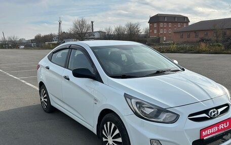 Hyundai Solaris II рестайлинг, 2012 год, 750 000 рублей, 8 фотография