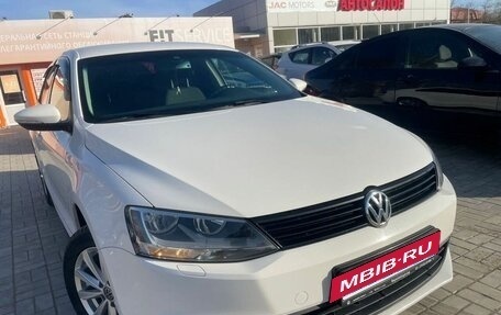 Volkswagen Jetta VI, 2013 год, 1 195 000 рублей, 6 фотография