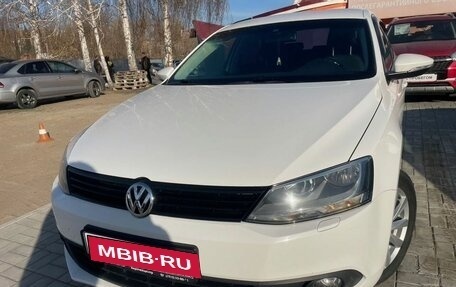 Volkswagen Jetta VI, 2013 год, 1 195 000 рублей, 12 фотография