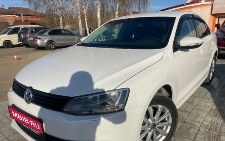 Volkswagen Jetta VI, 2013 год, 1 195 000 рублей, 15 фотография