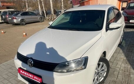 Volkswagen Jetta VI, 2013 год, 1 195 000 рублей, 16 фотография