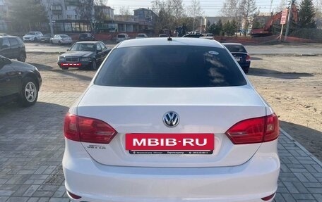 Volkswagen Jetta VI, 2013 год, 1 195 000 рублей, 21 фотография