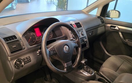 Volkswagen Touran III, 2007 год, 610 000 рублей, 11 фотография