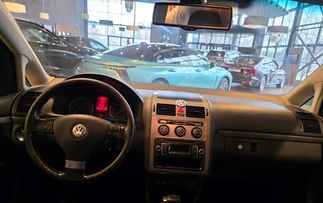 Volkswagen Touran III, 2007 год, 610 000 рублей, 15 фотография