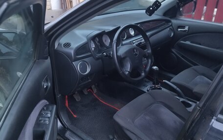 Mitsubishi Outlander III рестайлинг 3, 2003 год, 400 000 рублей, 8 фотография