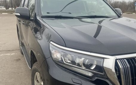 Toyota Land Cruiser Prado 150 рестайлинг 2, 2019 год, 5 500 000 рублей, 2 фотография