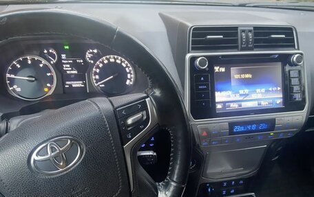 Toyota Land Cruiser Prado 150 рестайлинг 2, 2019 год, 5 500 000 рублей, 3 фотография