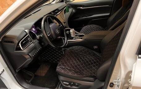 Toyota Camry, 2021 год, 3 650 000 рублей, 5 фотография