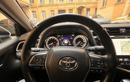 Toyota Camry, 2021 год, 3 650 000 рублей, 7 фотография