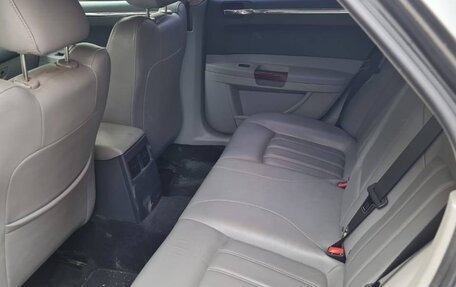 Chrysler 300C II, 2006 год, 580 000 рублей, 7 фотография