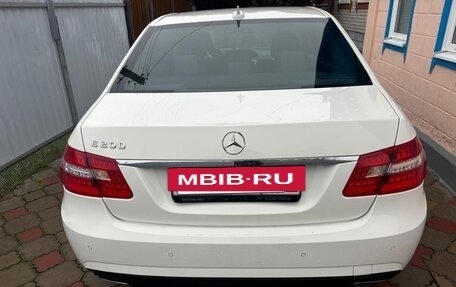 Mercedes-Benz E-Класс, 2011 год, 2 000 000 рублей, 2 фотография