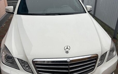 Mercedes-Benz E-Класс, 2011 год, 2 000 000 рублей, 7 фотография