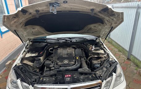 Mercedes-Benz E-Класс, 2011 год, 2 000 000 рублей, 11 фотография