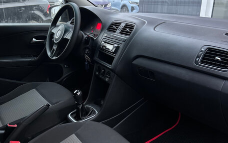 Volkswagen Polo VI (EU Market), 2012 год, 750 000 рублей, 12 фотография