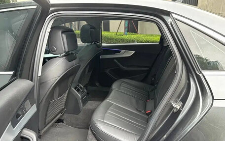 Audi A4, 2022 год, 2 900 000 рублей, 14 фотография