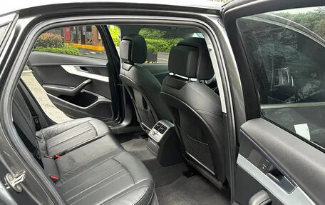 Audi A4, 2022 год, 2 900 000 рублей, 13 фотография