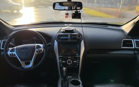 Ford Explorer VI, 2013 год, 1 600 000 рублей, 8 фотография