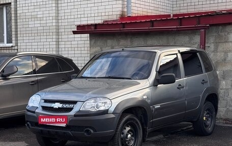 Chevrolet Niva I рестайлинг, 2010 год, 325 000 рублей, 1 фотография