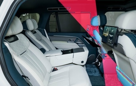 Land Rover Range Rover IV рестайлинг, 2025 год, 31 400 000 рублей, 30 фотография